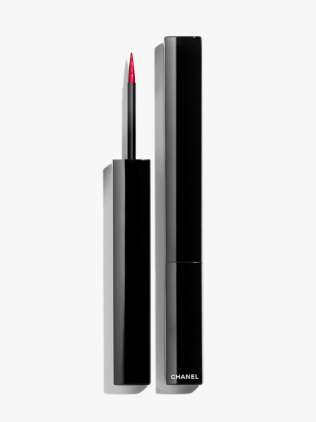 Chanel Le Liner de Chanel in 544 Écarlate pink liquid eyeliner on light gray background